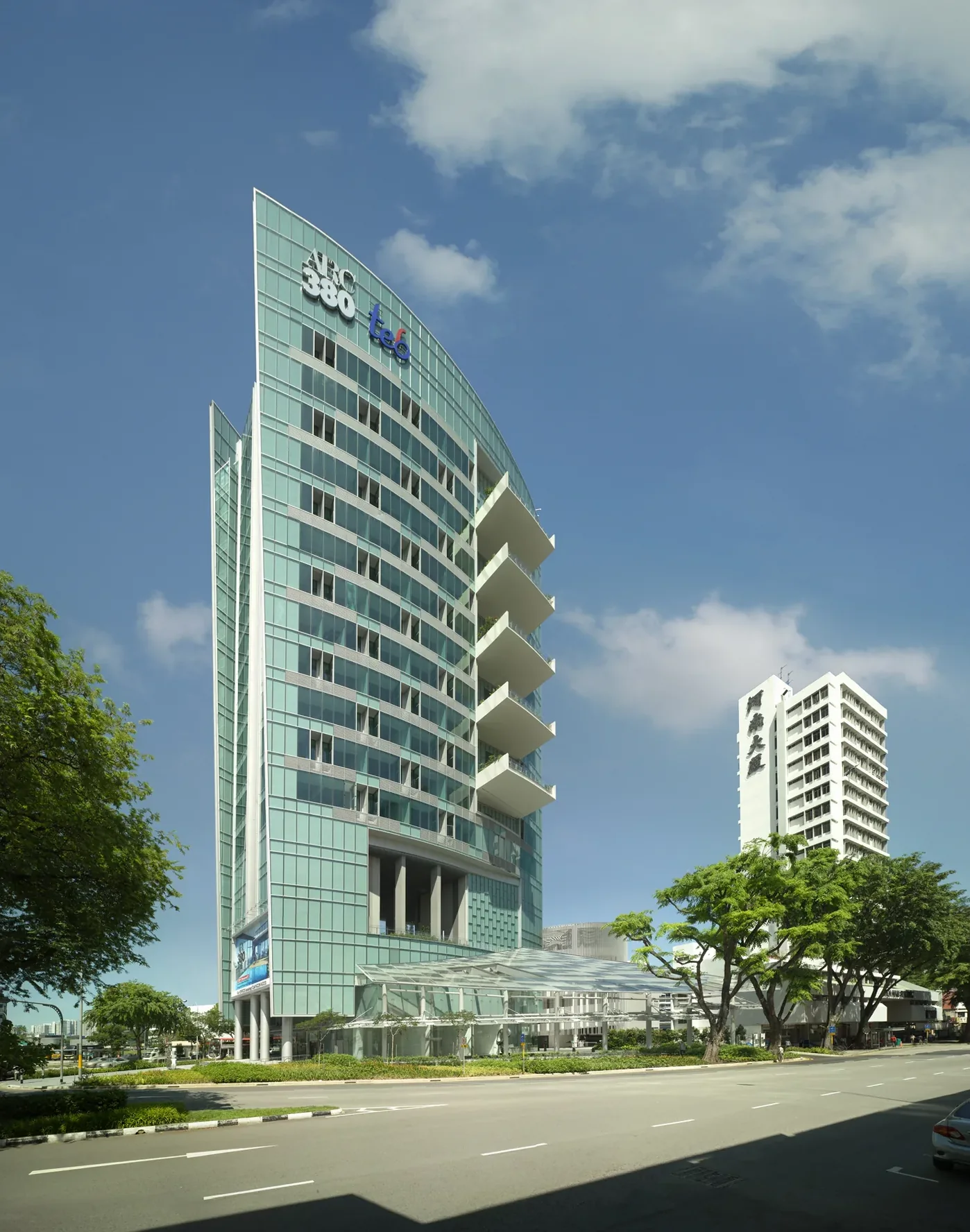 ARC 380 facade viewed from Bendemeer Road